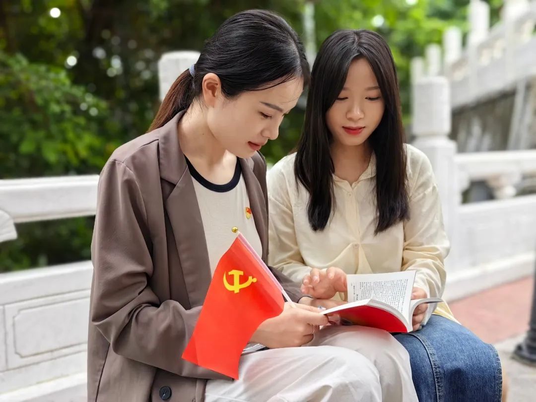 巖星之聲|巖星科建黨支部赴蓮花山開(kāi)展主題黨日活動(dòng)插圖(6) 圖片